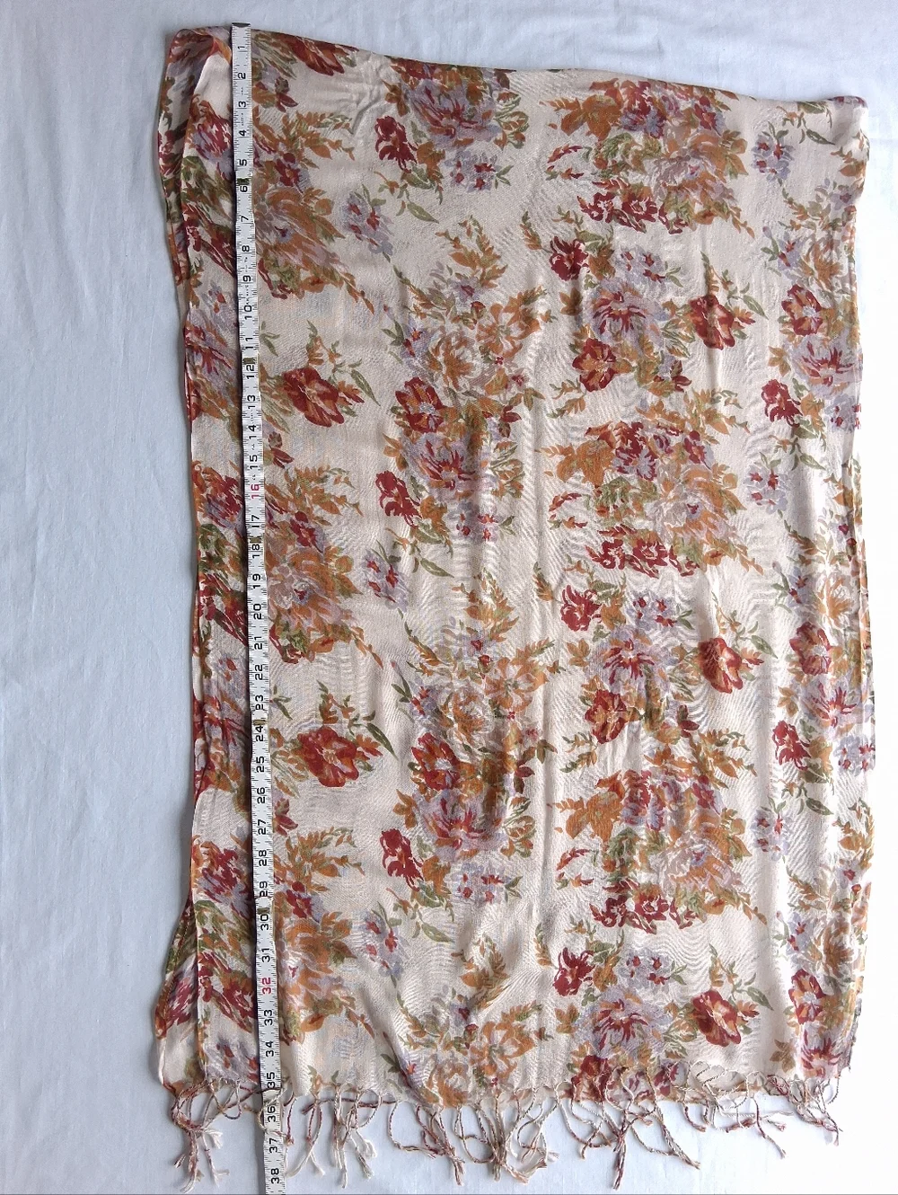 Reitmans Scarf Floral Lightweight Rectangular Cream, Red & green - Picture 11 of 15